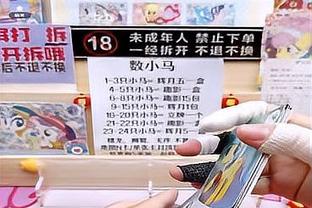 高效两双！克拉克斯顿11投8中拿下23分13板 其中包括8个前场板